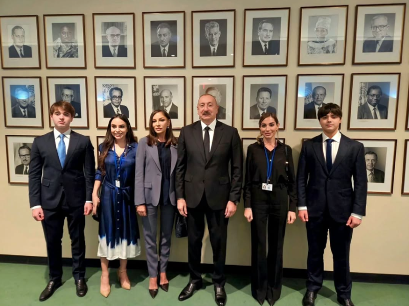 Prezident ailəsinin Nyu-Yorkdan - FOTOSU